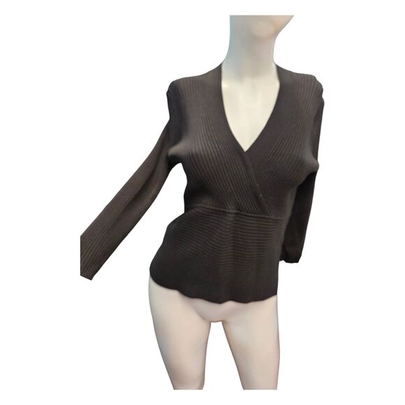 August Silk Knit V Neck Black Top Womens size Medium NEW WITH TAGS - Picture 2 of 8